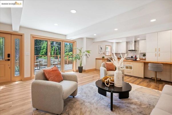Interior, Kitchen, Living room, Recessed Lighting, Wood Texture Flooring