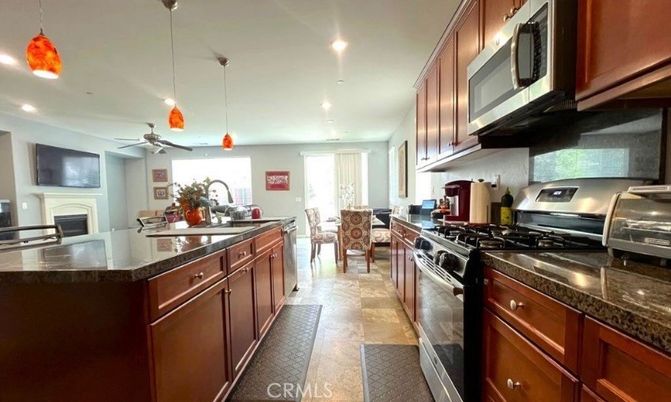 Dining room, Interior, Kitchen, Pendant Lights, Recessed Lighting, Stainless Steel Appliances