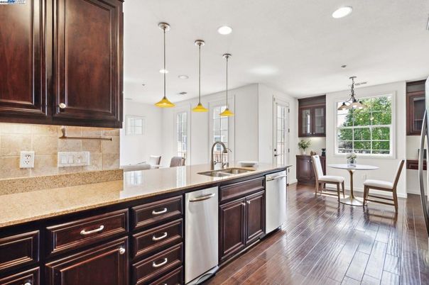 Dining room, Interior, Kitchen, Pendant Lights, Recessed Lighting, Wood Texture Flooring