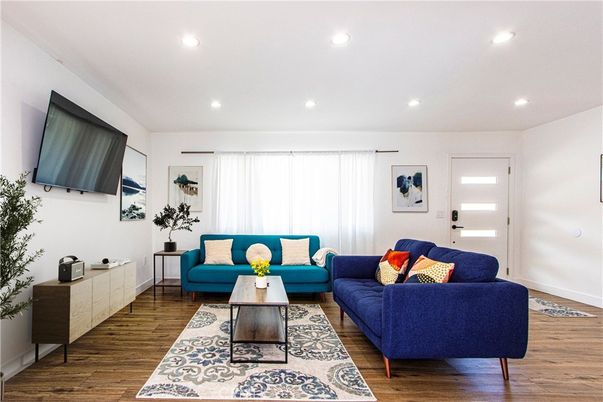 Interior, Living room, Recessed Lighting, Wood Texture Flooring
