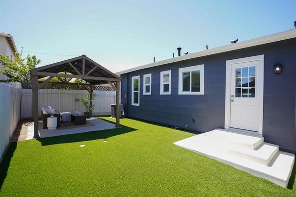 Backyard, Exterior
