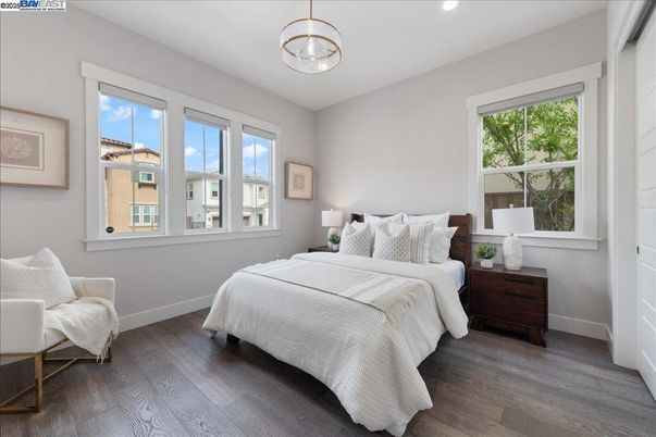 Bedroom, Interior, Pendant Lights, Recessed Lighting, Wood Texture Flooring