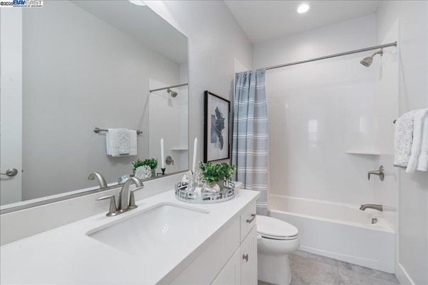 Bathroom, Interior, Recessed Lighting