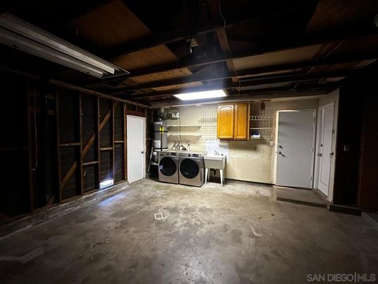 Interior, Washer
