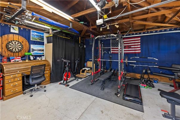 Fitness Equipment, Interior, Wooden Beams