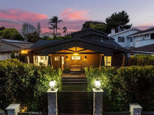 Exterior, Facade, American Craftsman