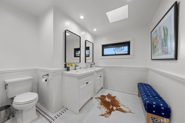 Bathroom, Interior, Recessed Lighting