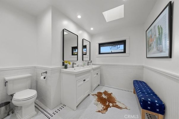 Bathroom, Interior, Recessed Lighting