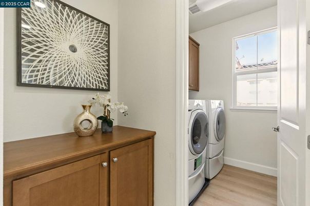 Interior, Washer, Wood Texture Flooring