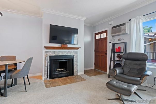 Dining room, Fireplace, Interior