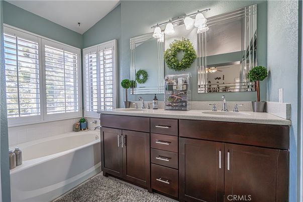 Bathroom, Dual Sink Vanities, Interior