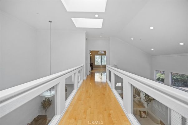 Interior, Pendant Lights, Recessed Lighting, Wood Texture Flooring