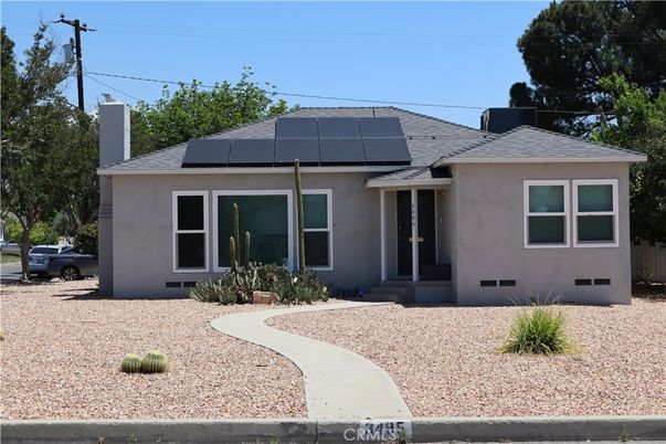 Exterior, Facade, Solar Panels, Ranch