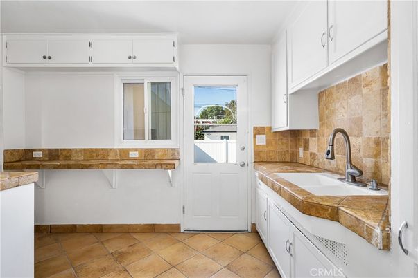Interior, Kitchen, Tile Countertops