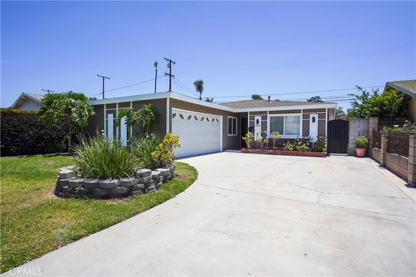 Attached, Backyard, Exterior, Facade, Ranch