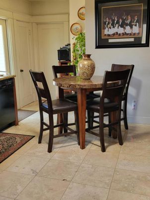 Dining room, Interior