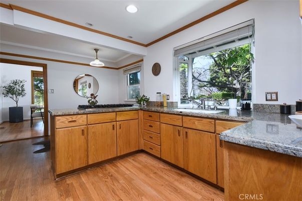 Interior, Pendant Lights, Recessed Lighting, Wood Texture Flooring