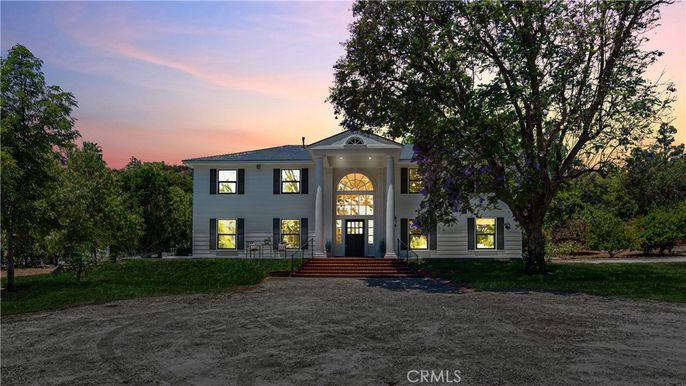 Backyard, Exterior, Facade, Georgian