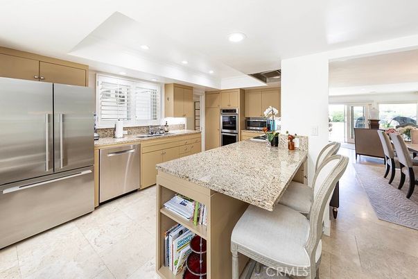 Dining room, Interior, Kitchen, Recessed Lighting, Stainless Steel Appliances