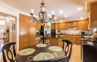Chandelier, Dining room, Interior, Kitchen, Recessed Lighting, Stainless Steel Appliances