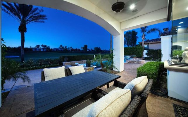 Exterior, Pool, Water