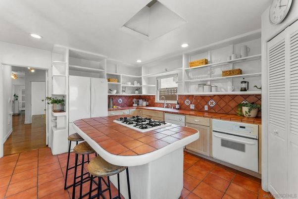 Interior, Kitchen, Recessed Lighting, Tile Countertops