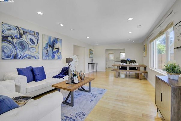 Dining room, Interior, Living room, Recessed Lighting, Wood Texture Flooring