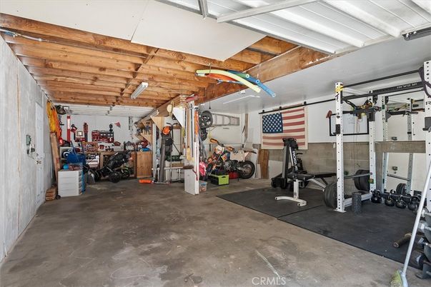 Fitness Equipment, Interior, Wooden Beams