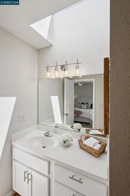 Bathroom, Bedroom, Dual Sink Vanities, Interior