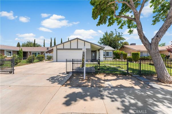 Backyard, Detached Garage, Exterior
