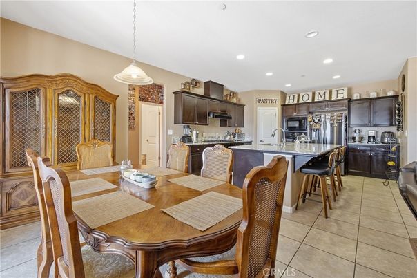 Dining room, Interior, Kitchen, Pendant Lights, Recessed Lighting, Stainless Steel Appliances