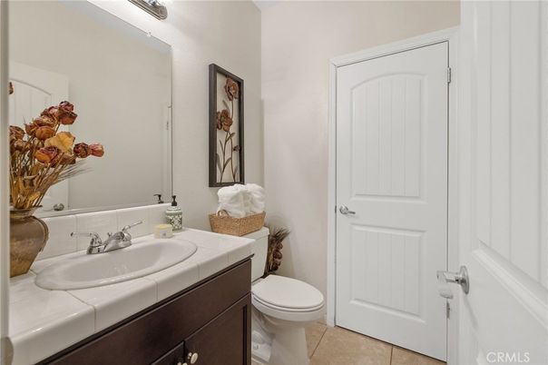 Bathroom, Interior, Tile Countertops