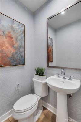 Bathroom, Interior, Recessed Lighting, Wood Texture Flooring