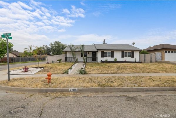Attached, Backyard, Exterior, Facade, Ranch