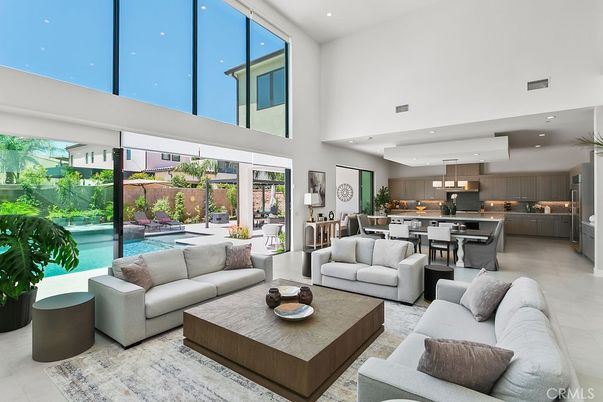 Dining room, Interior, Kitchen, Living room, Pendant Lights, Recessed Lighting, Stainless Steel Appliances