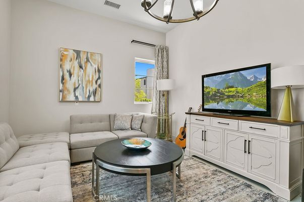 Chandelier, Interior, Living room