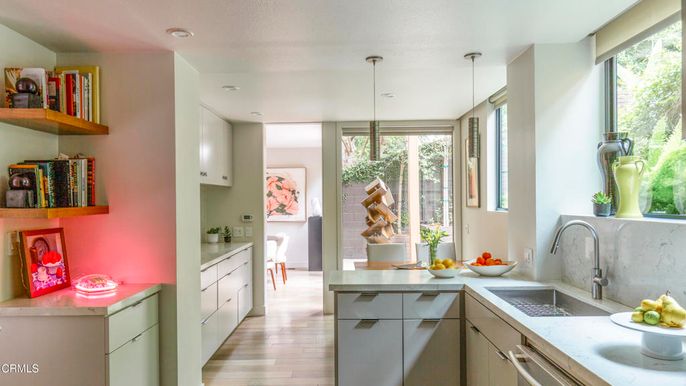 Interior, Kitchen, Pendant Lights, Recessed Lighting, Wood Texture Flooring