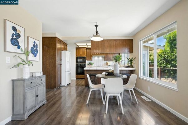 Dining room, Interior, Kitchen, Pendant Lights, Wood Texture Flooring