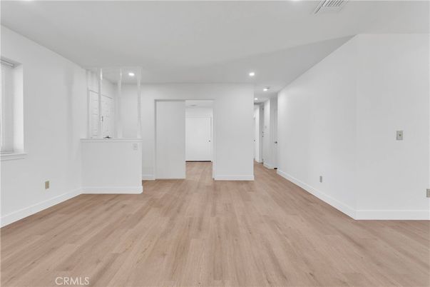 Empty room, Interior, Recessed Lighting, Wood Texture Flooring
