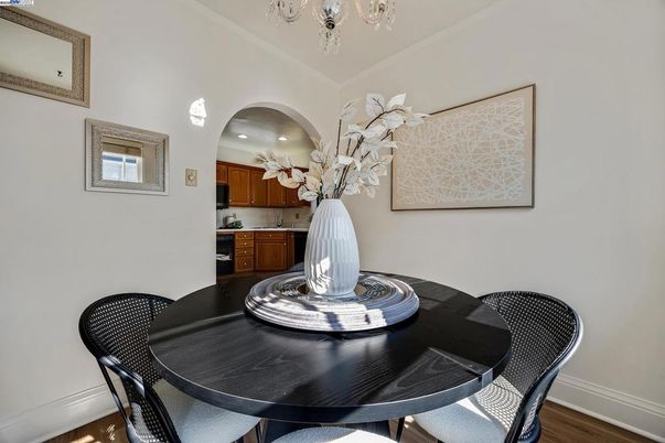 Chandelier, Dining room, Interior, Kitchen, Recessed Lighting, Wood Texture Flooring