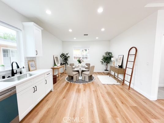 Dining room, Interior, Kitchen, Recessed Lighting, Wood Texture Flooring