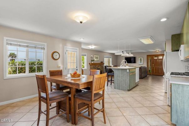 Dining room, Interior, Kitchen, Pendant Lights, Recessed Lighting