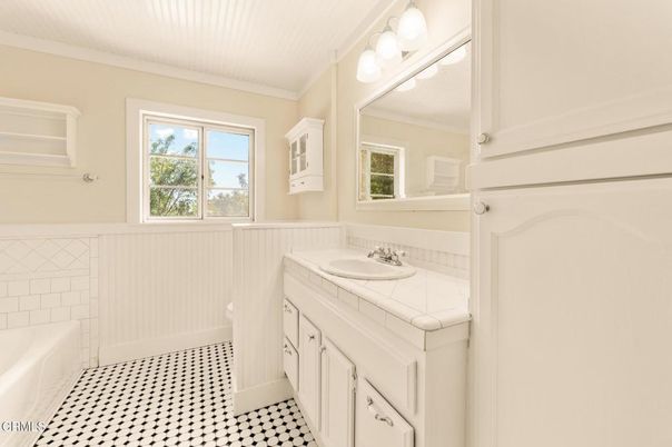 Bathroom, Interior, Tile Countertops