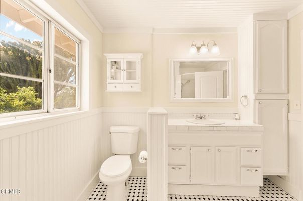 Bathroom, Interior, Tile Countertops