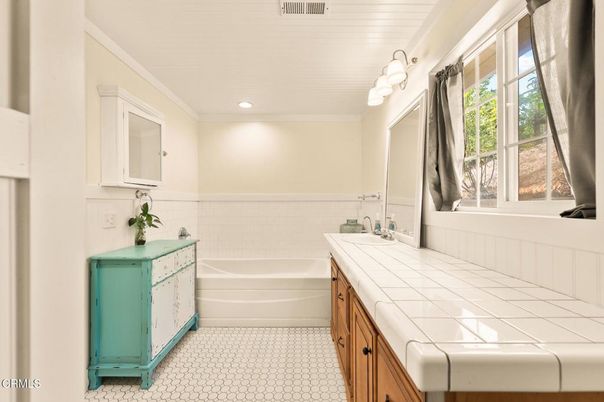 Bathroom, Interior, Recessed Lighting, Tile Countertops