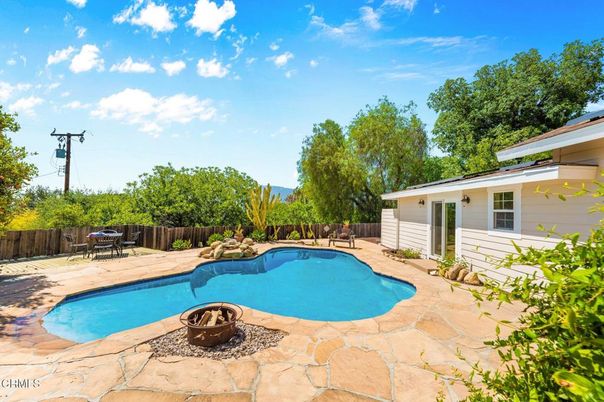 Exterior, Pool