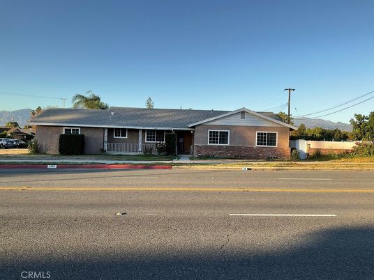 Exterior, Facade, Brick Facade, Ranch