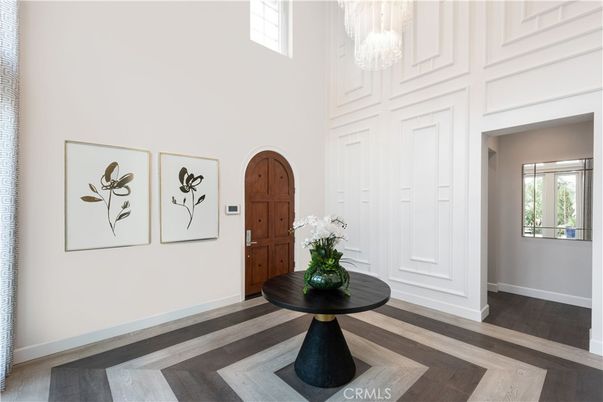 Chandelier, Interior, Wood Texture Flooring