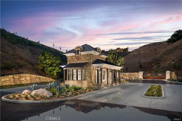 Exterior, Facade, Pool, Mediterranean