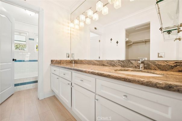 Bathroom, Dual Sink Vanities, Interior, Wood Texture Flooring